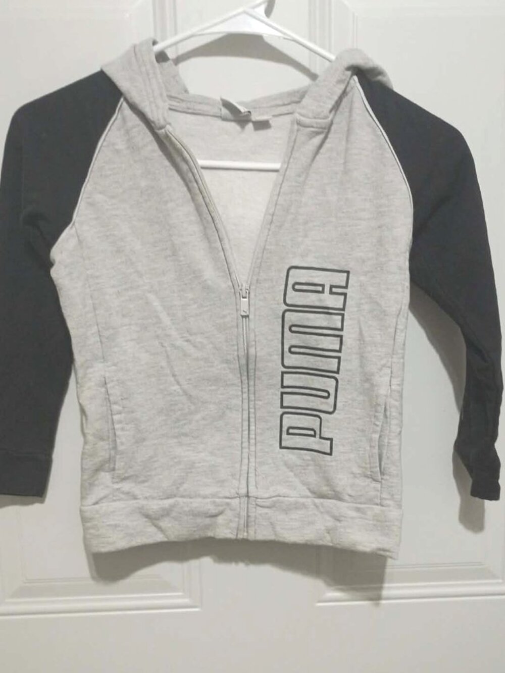 Puma Boys Zip up Jacket with Hood size 6